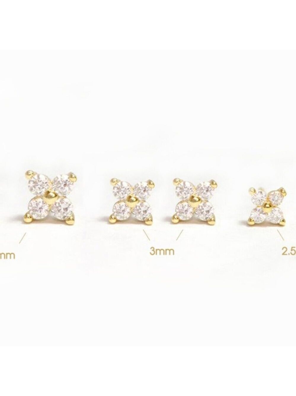Clover Studs. These earrings are the perfect gift for yourself or your love one - Picture 1 of 6